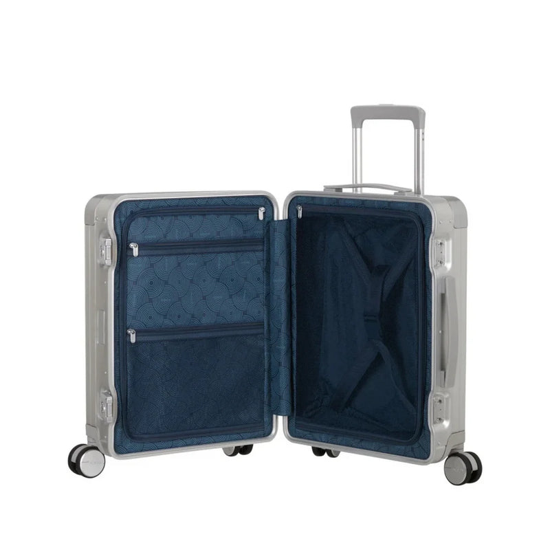 American Tourister  Soundbox Alu Travel Sets  Silver