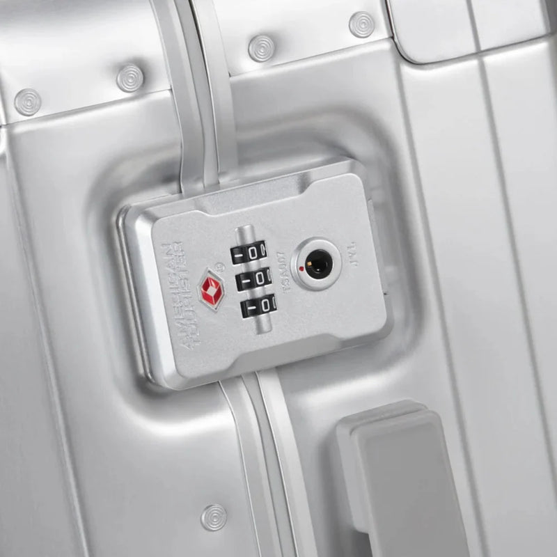 American Tourister  Soundbox Alu Travel Sets  Silver