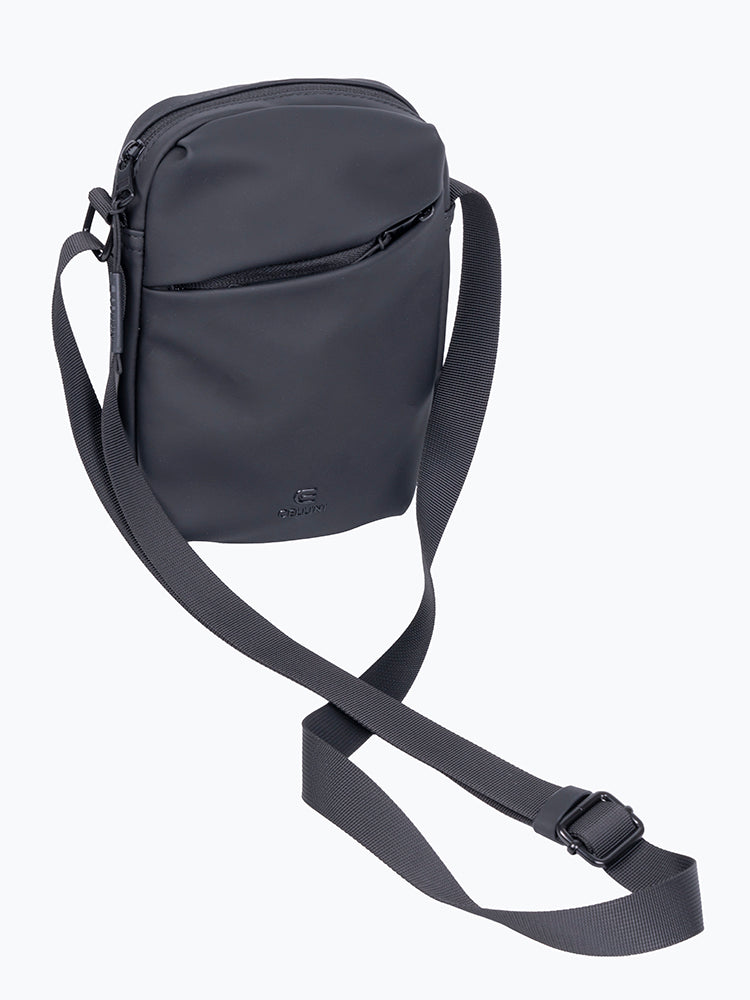 Cellini Hydro Small N/S Sling Black